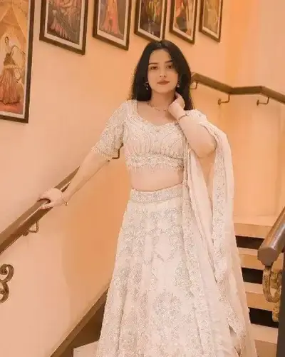 Escort Puri